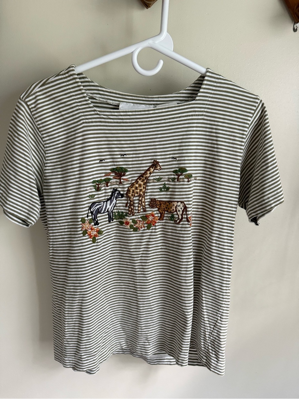 VINTAGE Casey&Max Beautifully Safari Embroidered Short Sleeve Tee - Olive/White